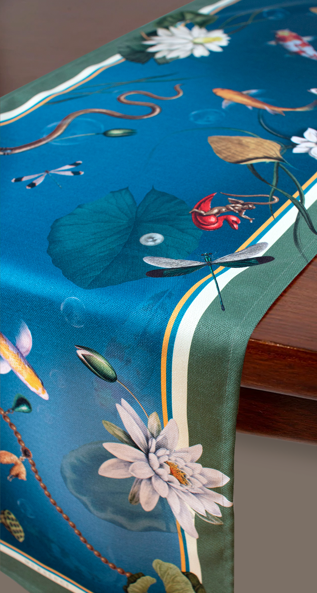 Koi - Table Runner