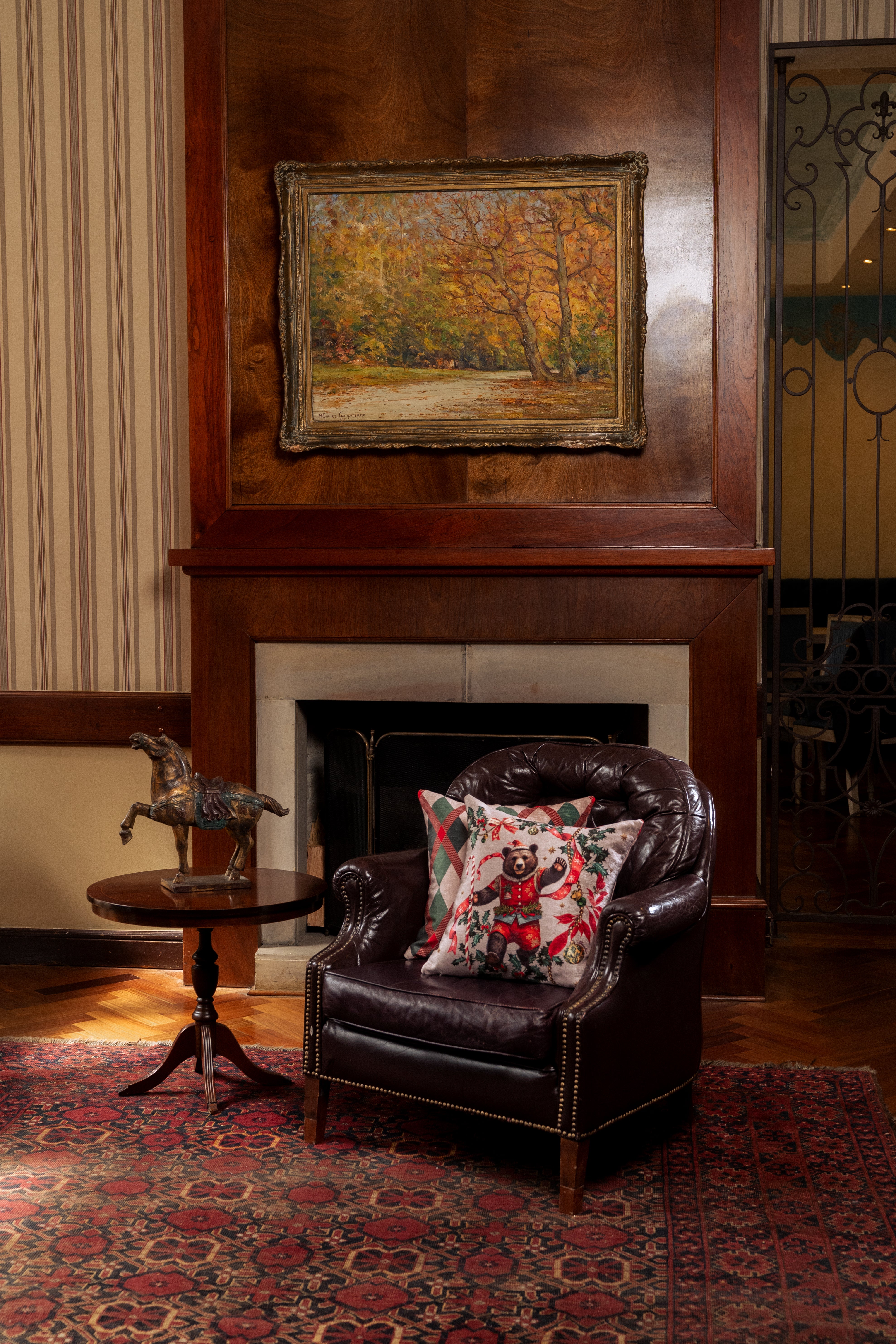 Velvet Pillow - Festival Oso