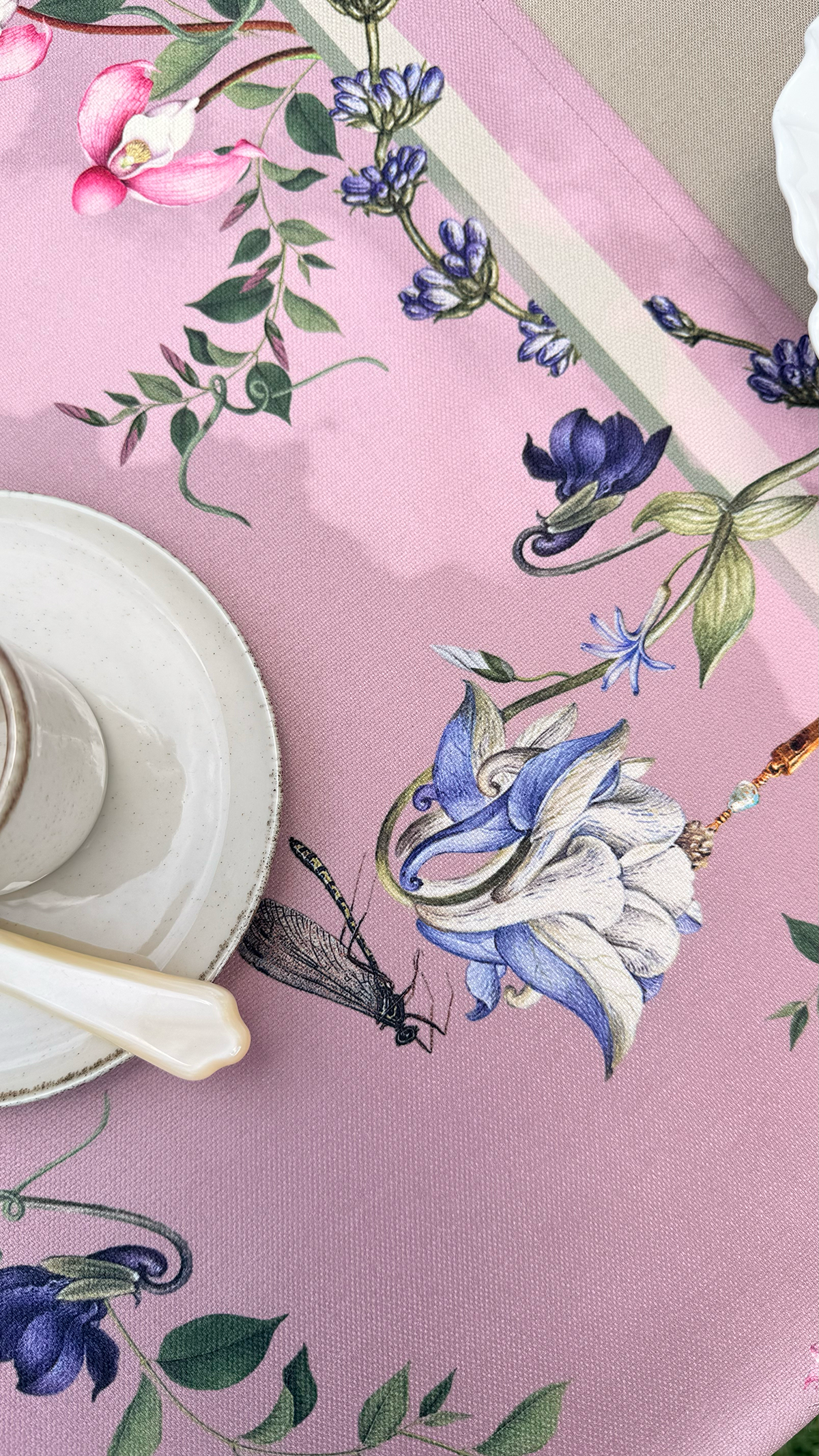 Table Runner - The Garden Pink