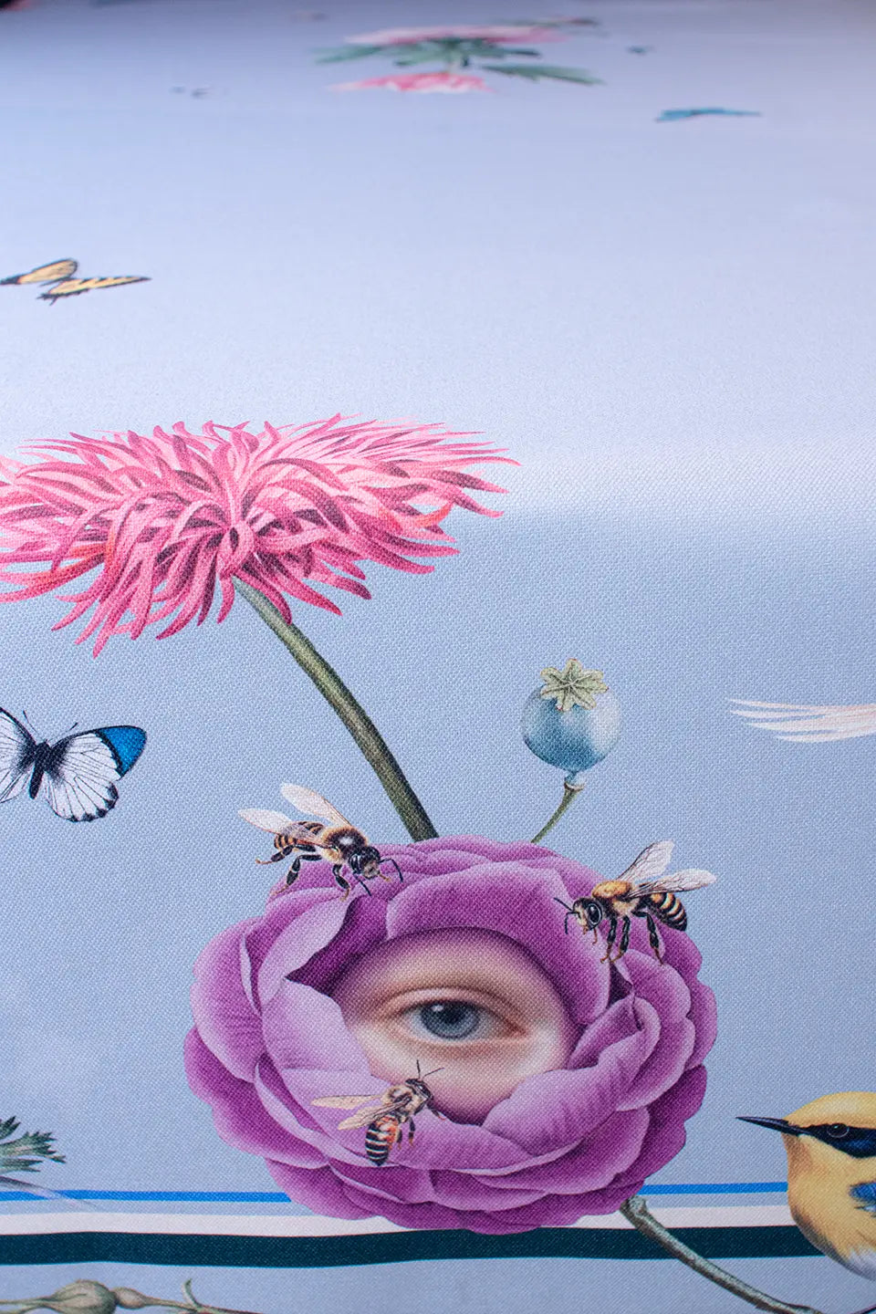 Premium Quality Materials: Made from durable, wrinkle-resistant polyester for long-lasting beauty.