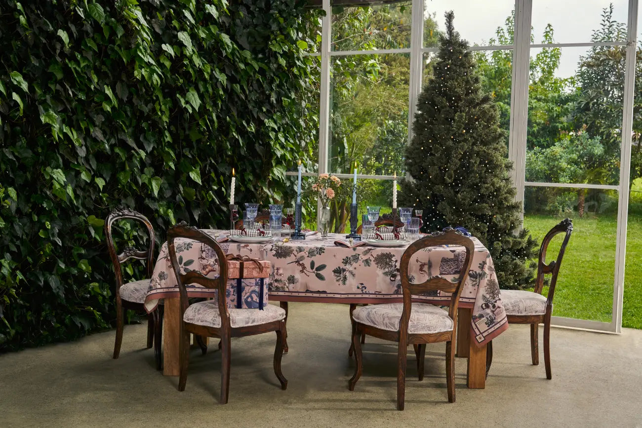 Perfectly Coordinated: Matching napkins and coasters available to complete your table setting.