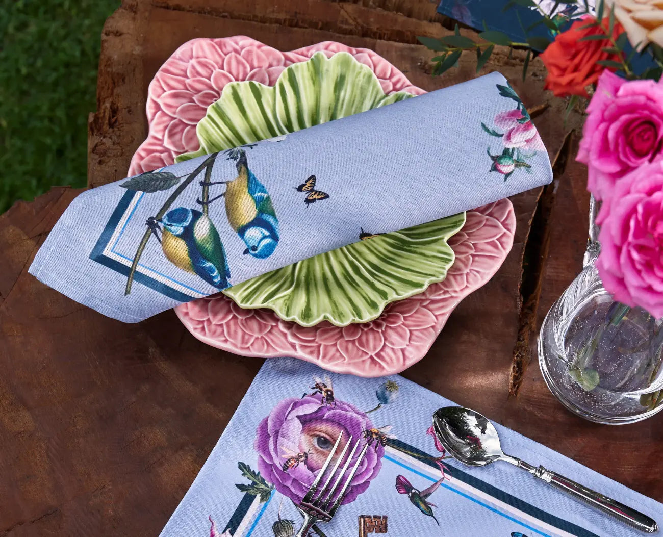 High-quality polyester napkins, placemats, and coasters for dining
