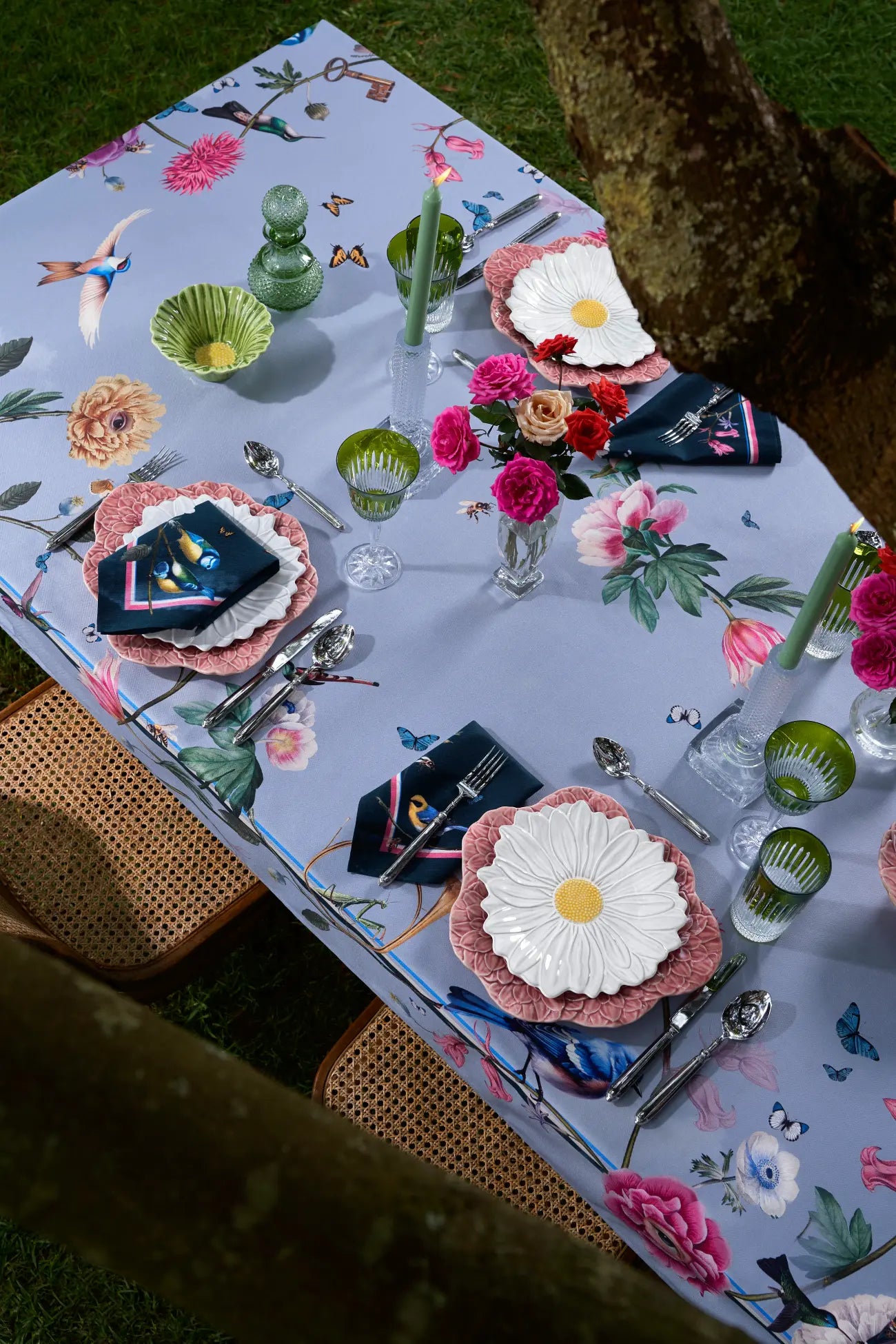 Focuses on creating a memorable dining experience, appealing to both search engines and potential customers.