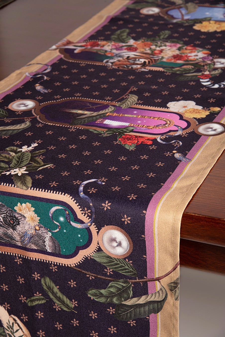 India - Table Runner