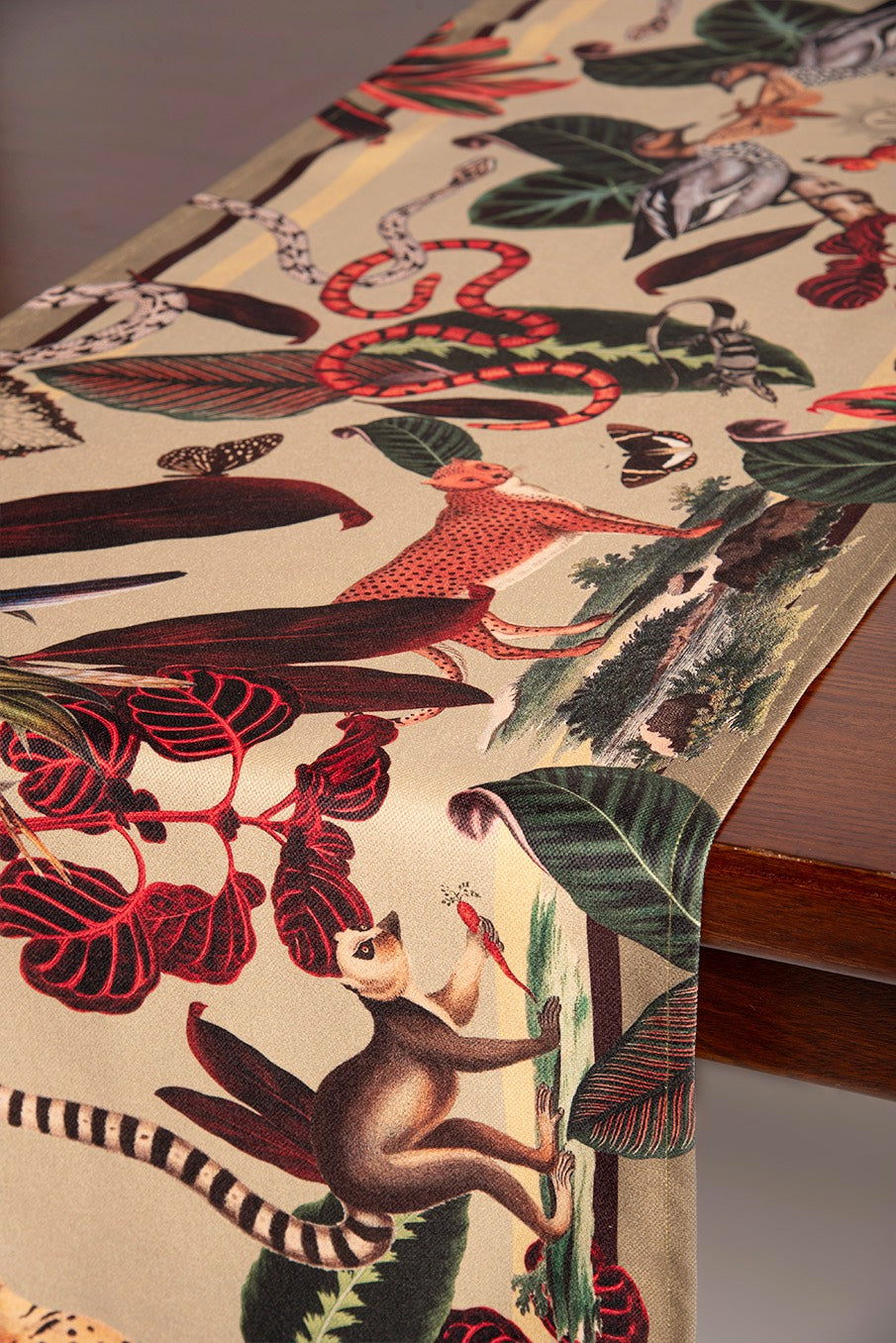 Savage - Table Runner