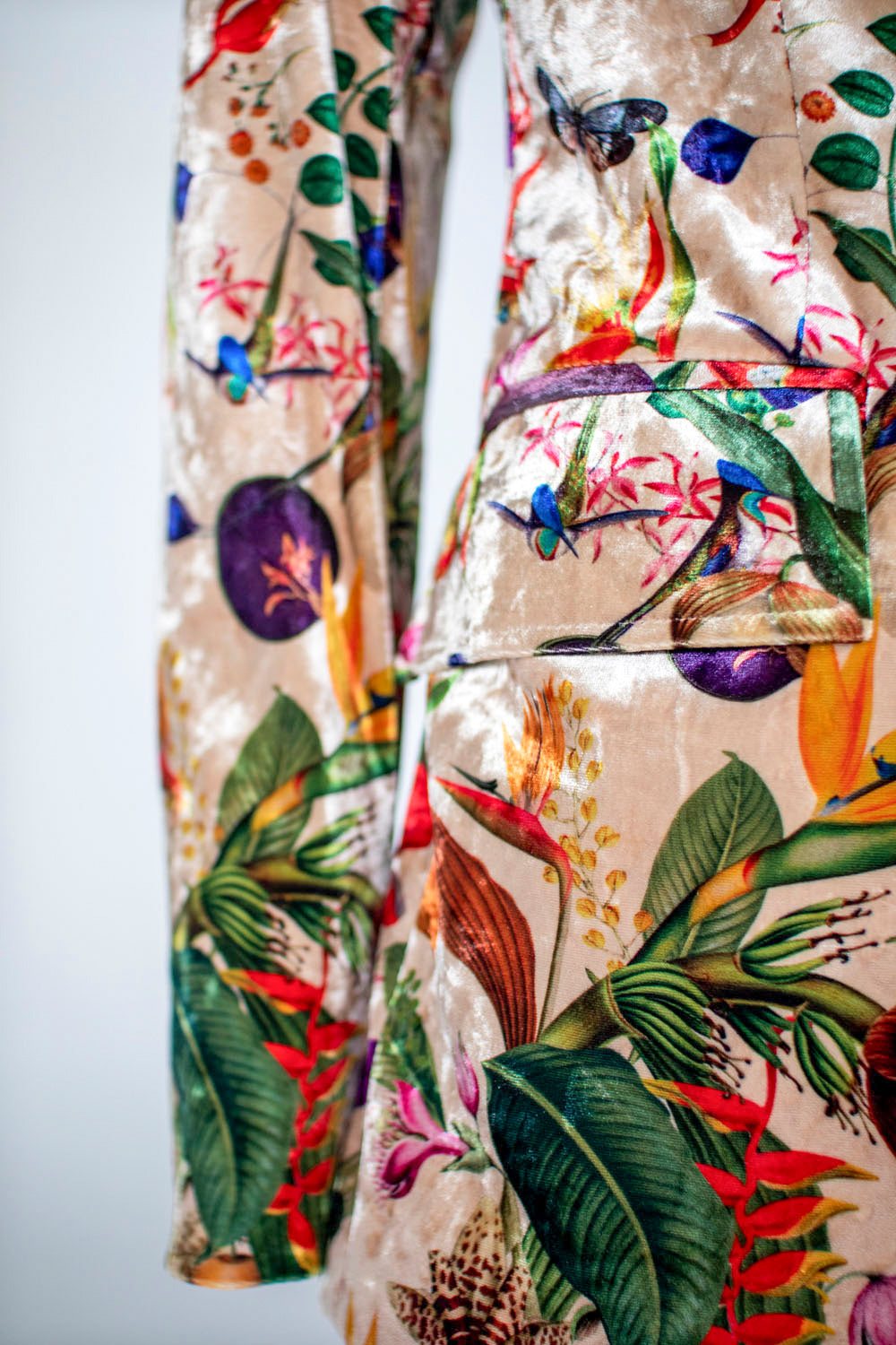 Colombian Flowers Ivory - Velvet Blazer