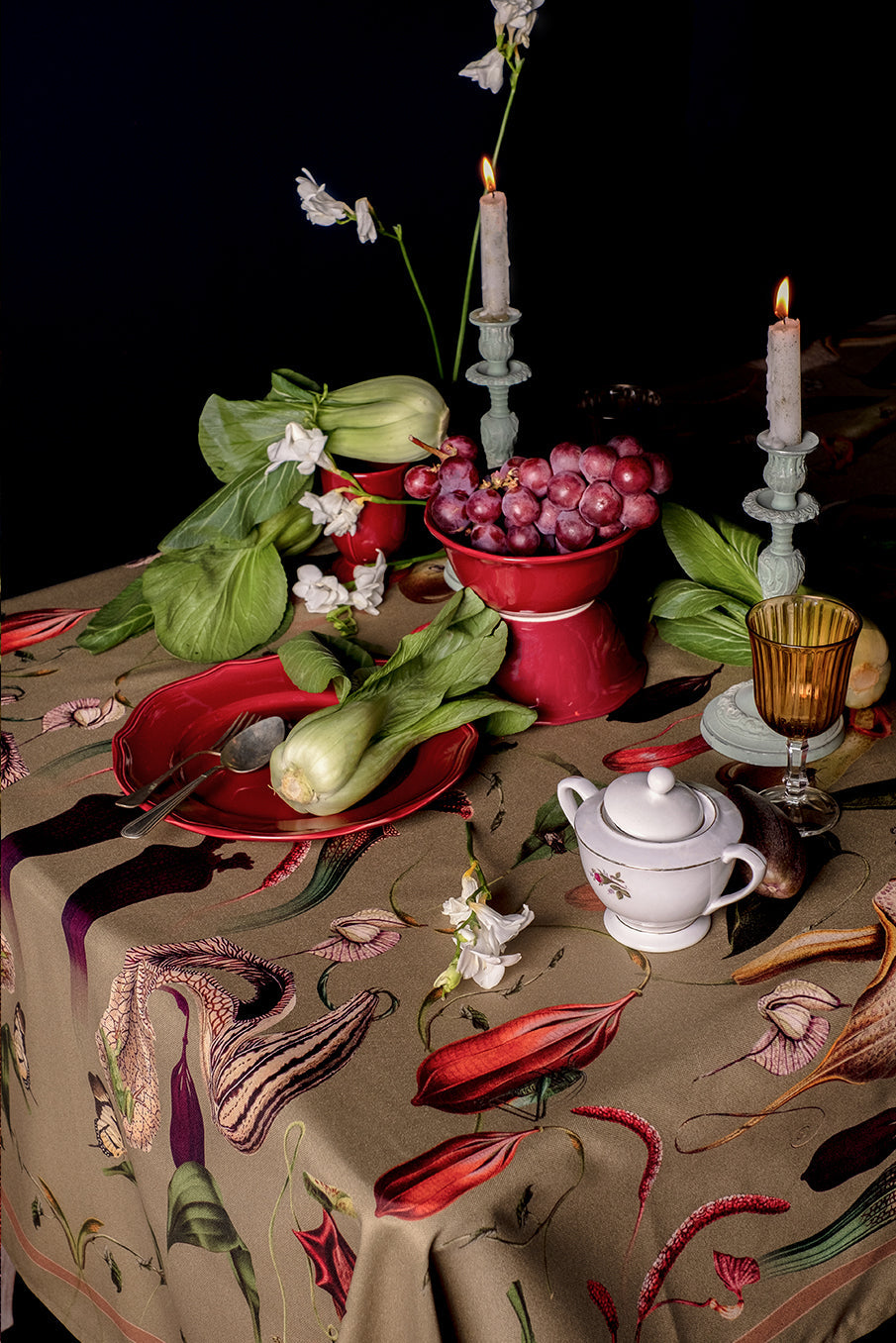 Carnivora Green - Tablecloth