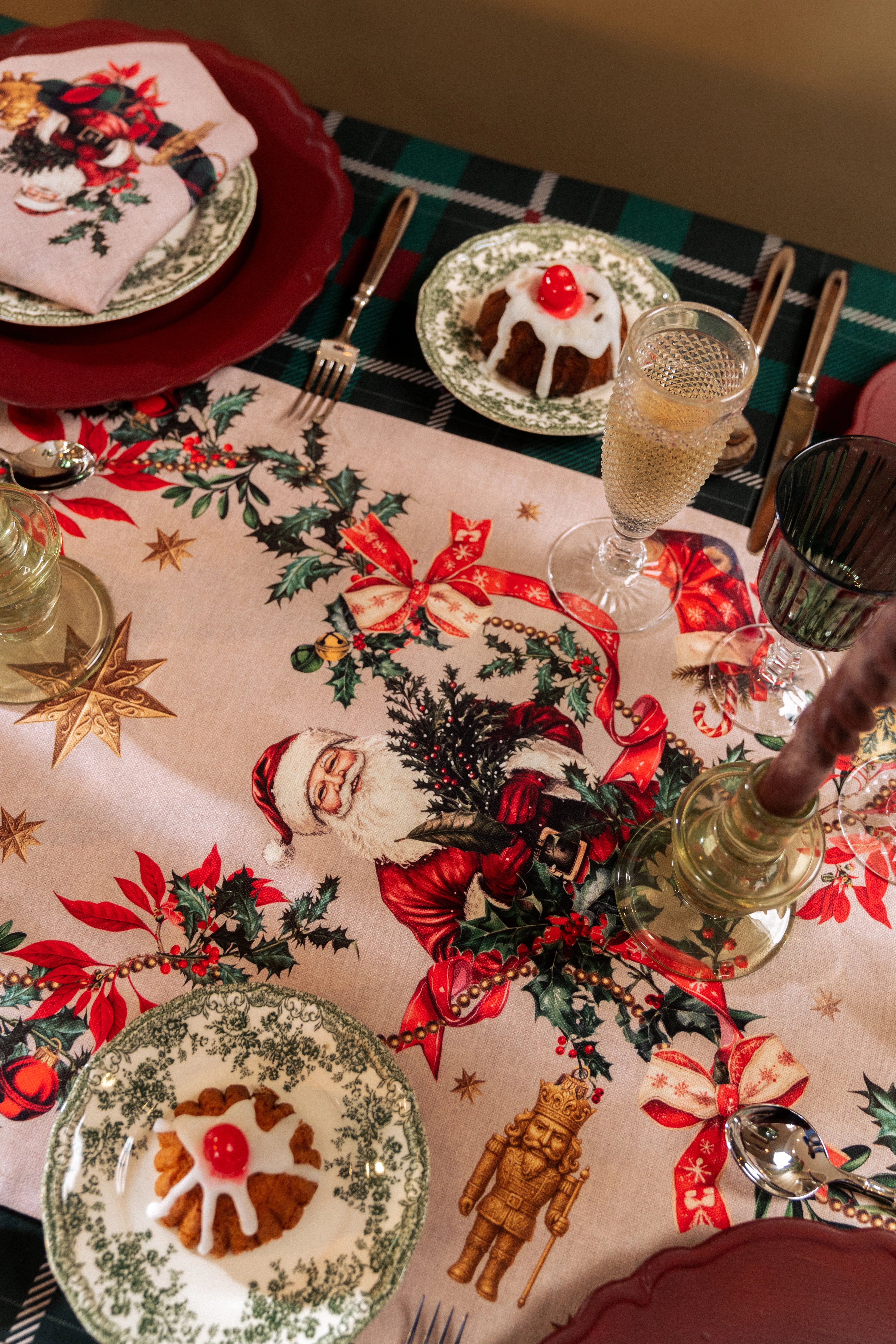 Table Runner -  Festival