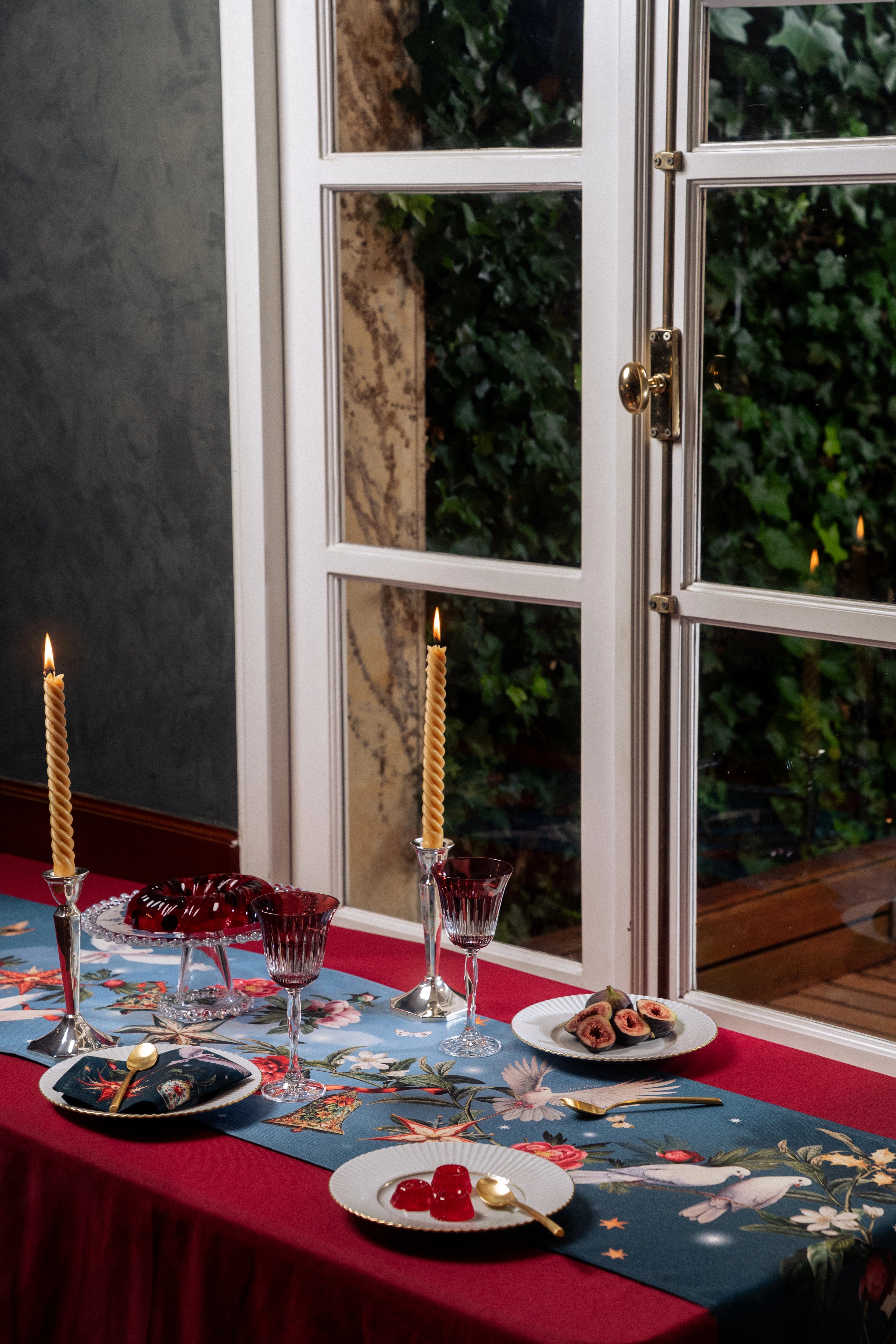 Table Runner - Natividad