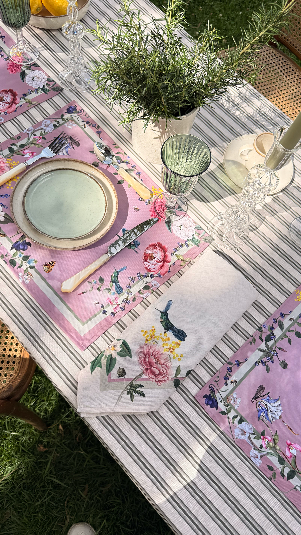 Placemat - The Garden Pink