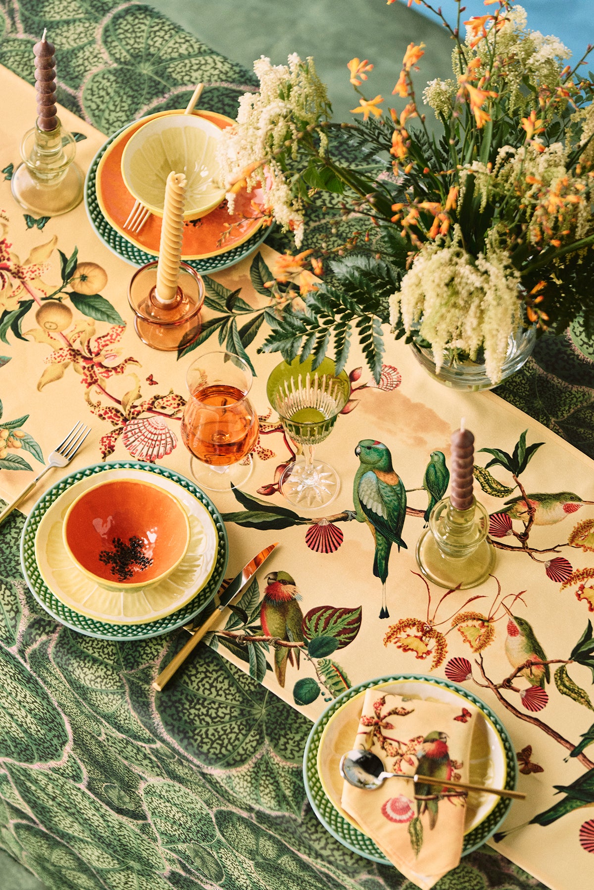 Table Runner - Tropico del mar Yellow
