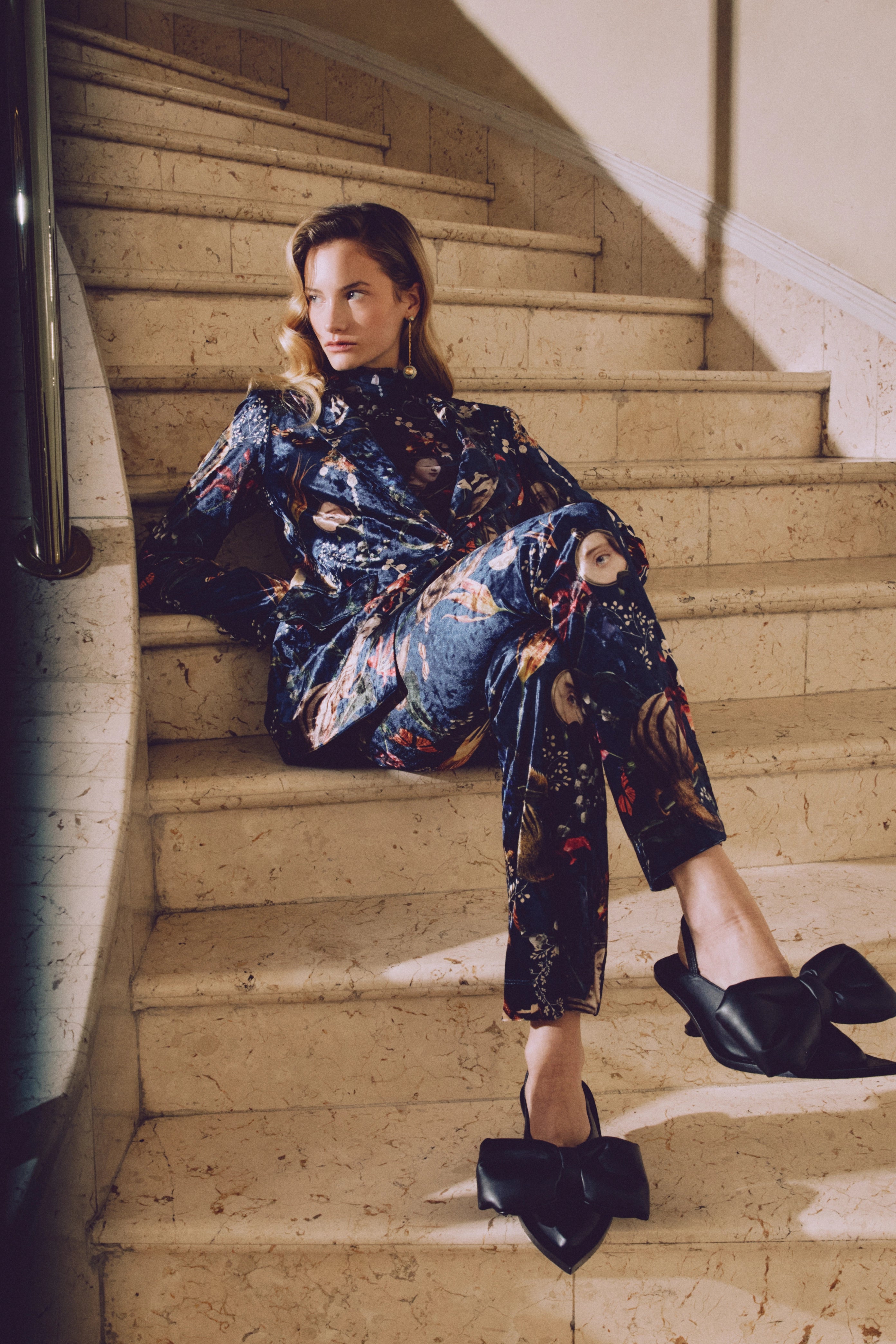 Bulba Navy - Velvet Blazer