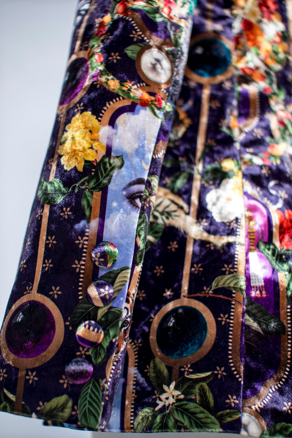 India - Velvet Blazer