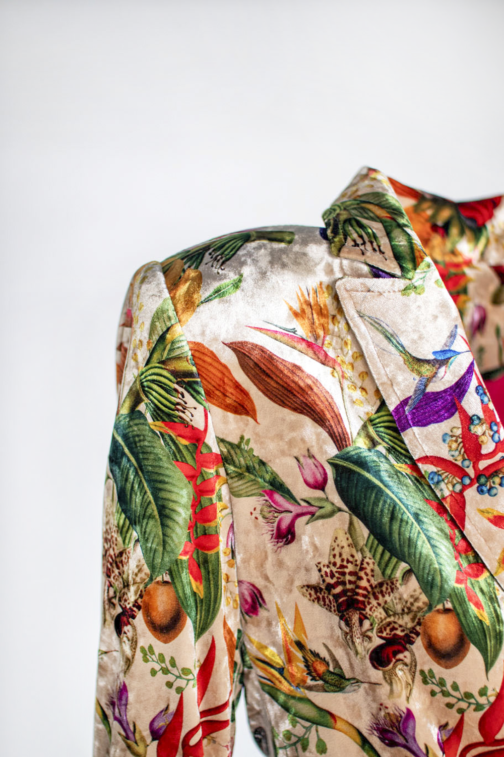 Colombian Flowers Ivory - Velvet Blazer