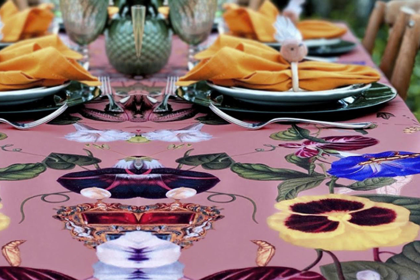 Pensamientos Pink - Tablecloth